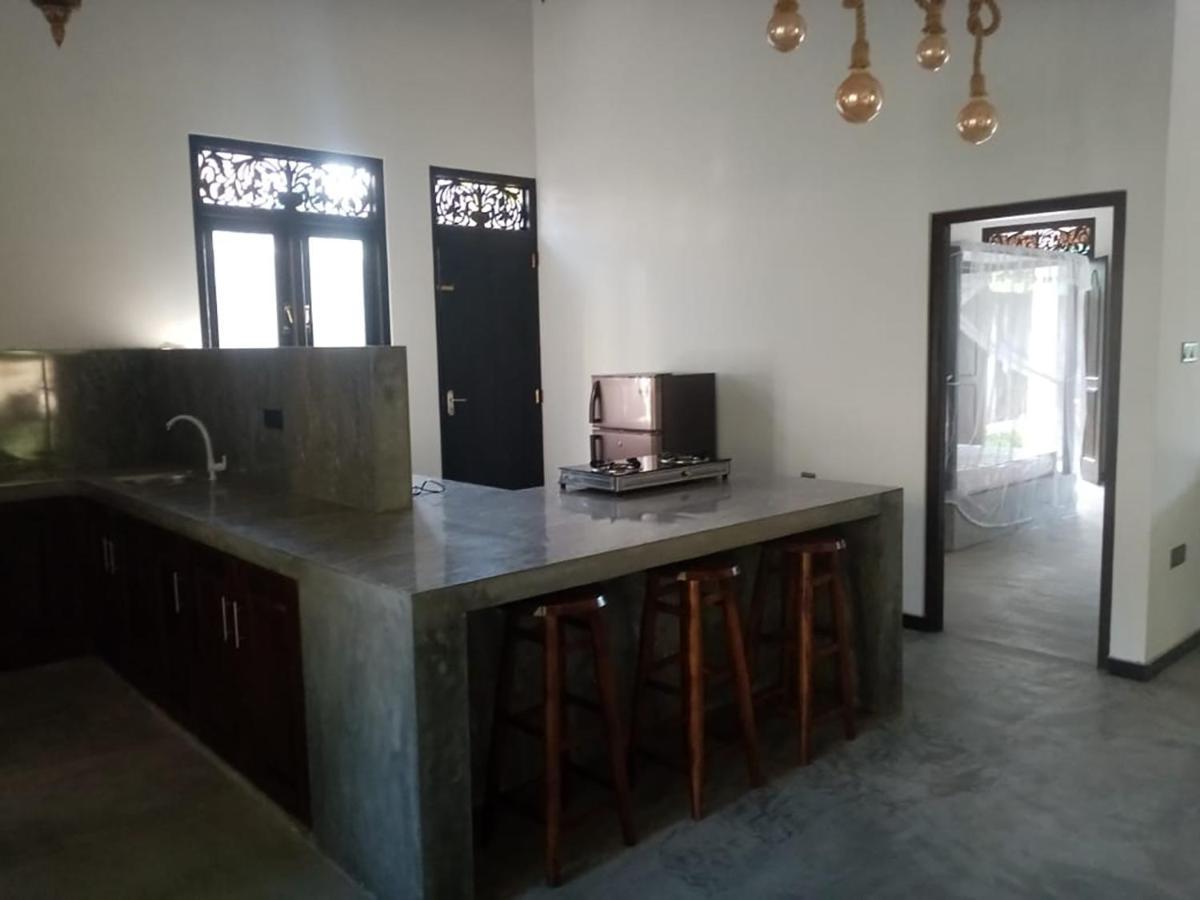 Villa Conch By Om Hikkaduwa Buitenkant foto