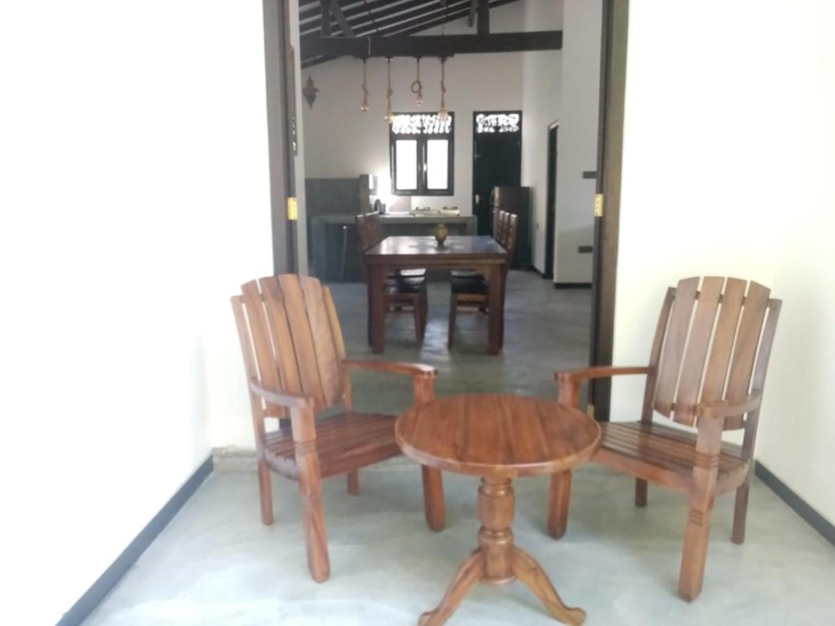 Villa Conch By Om Hikkaduwa Buitenkant foto