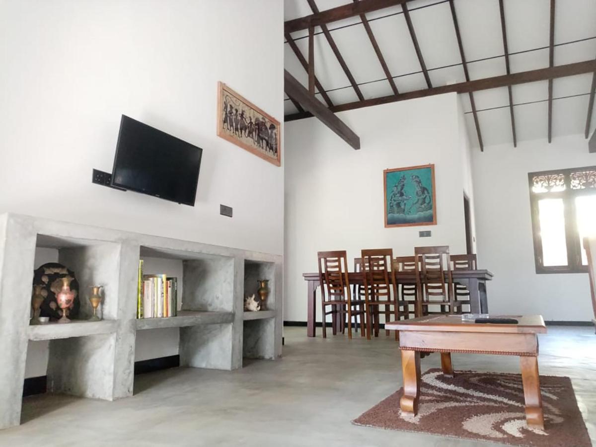 Villa Conch By Om Hikkaduwa Buitenkant foto