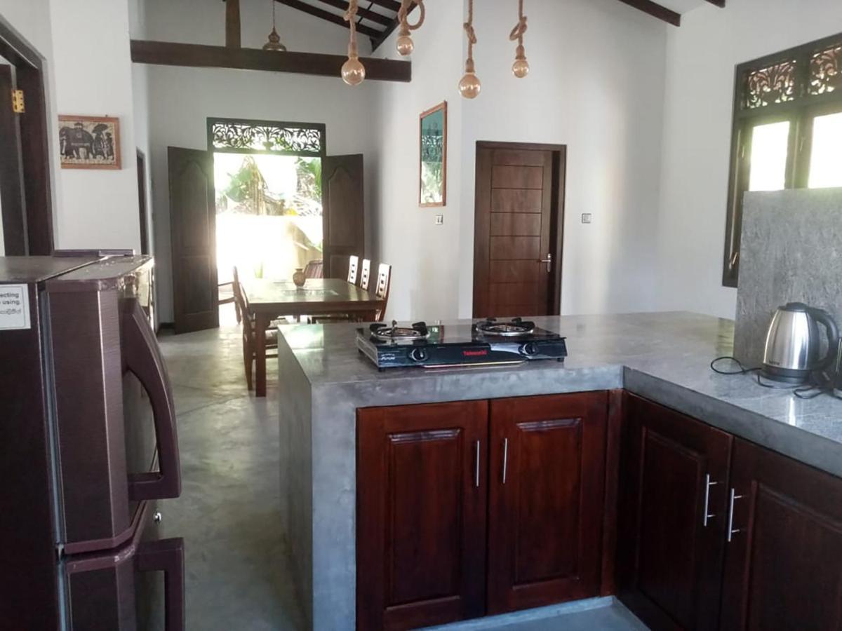 Villa Conch By Om Hikkaduwa Buitenkant foto