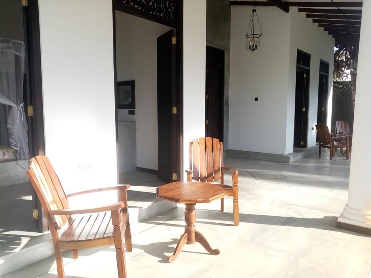 Villa Conch By Om Hikkaduwa Buitenkant foto